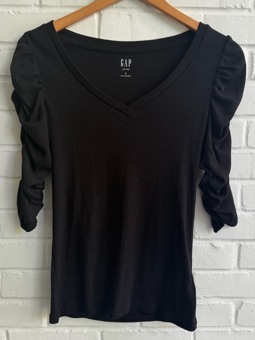 GAP rib tee